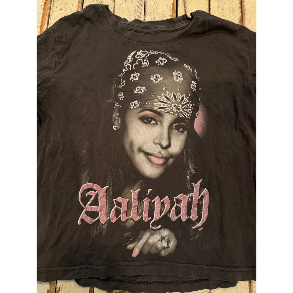 Aaliyah Graphic Tee Kids Small Faded Black Pink Glitter Cropped R&B T-Shirt